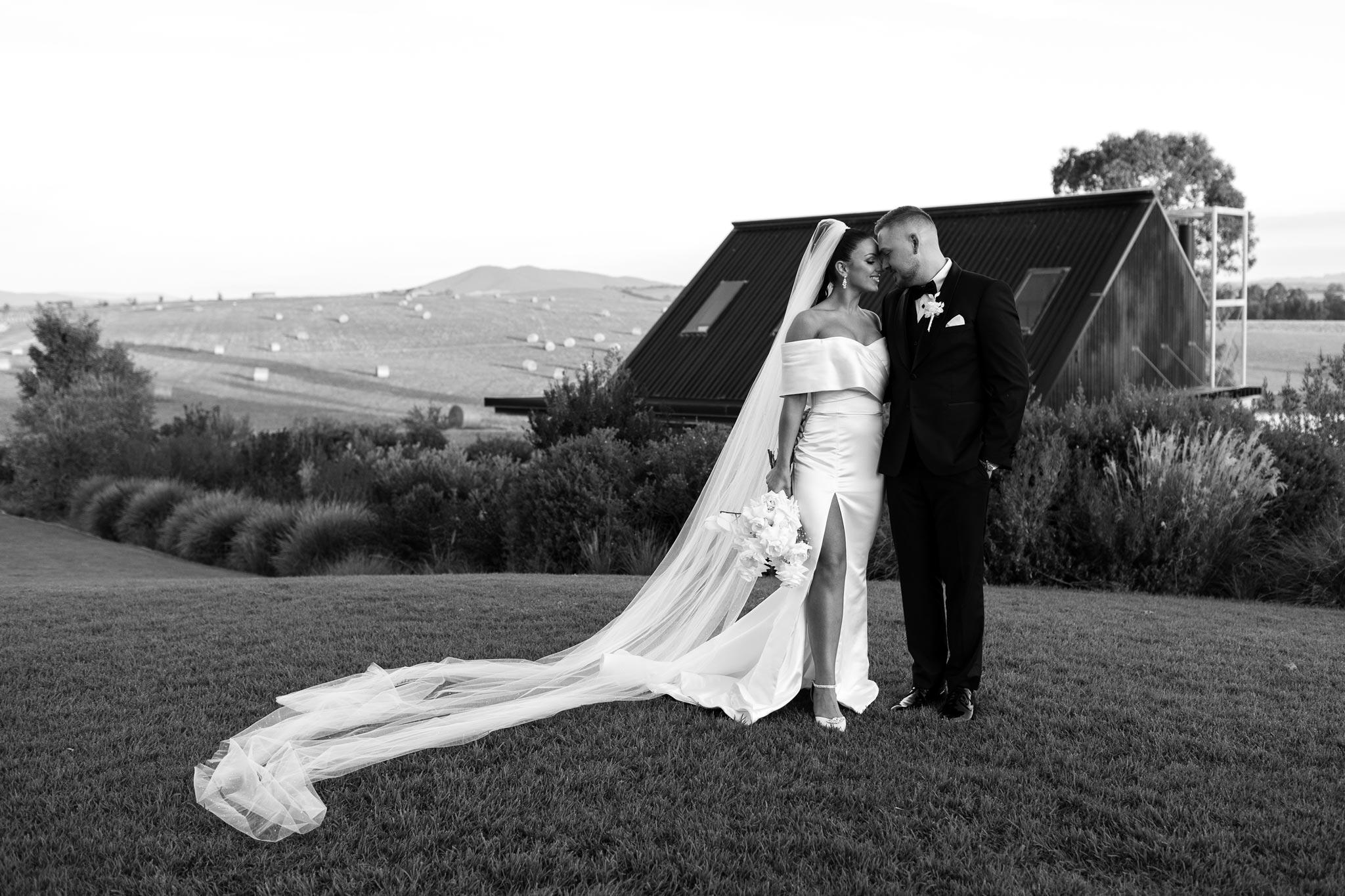 Zonzo a Yarra Valley Winery Wedding Cover